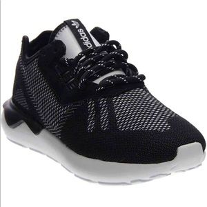 Adidas Tubular size 5 men’s athletic shoe Youth 5